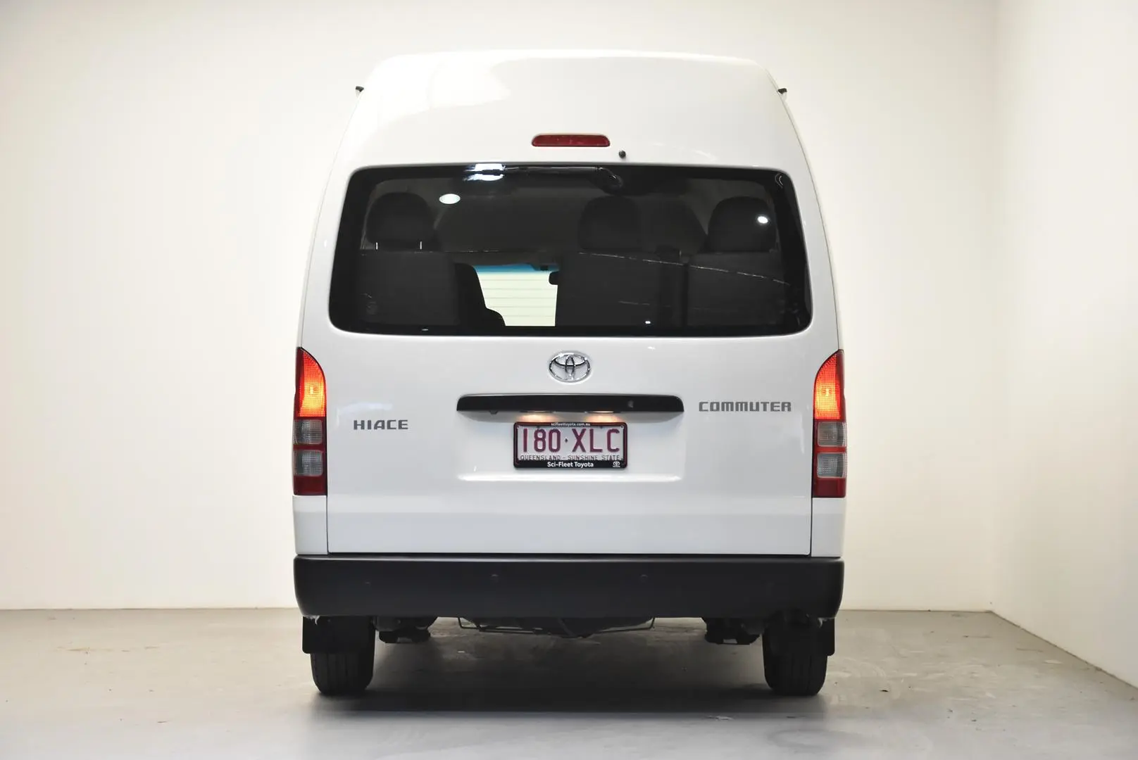 2017 Toyota Hiace Gallery Image 6