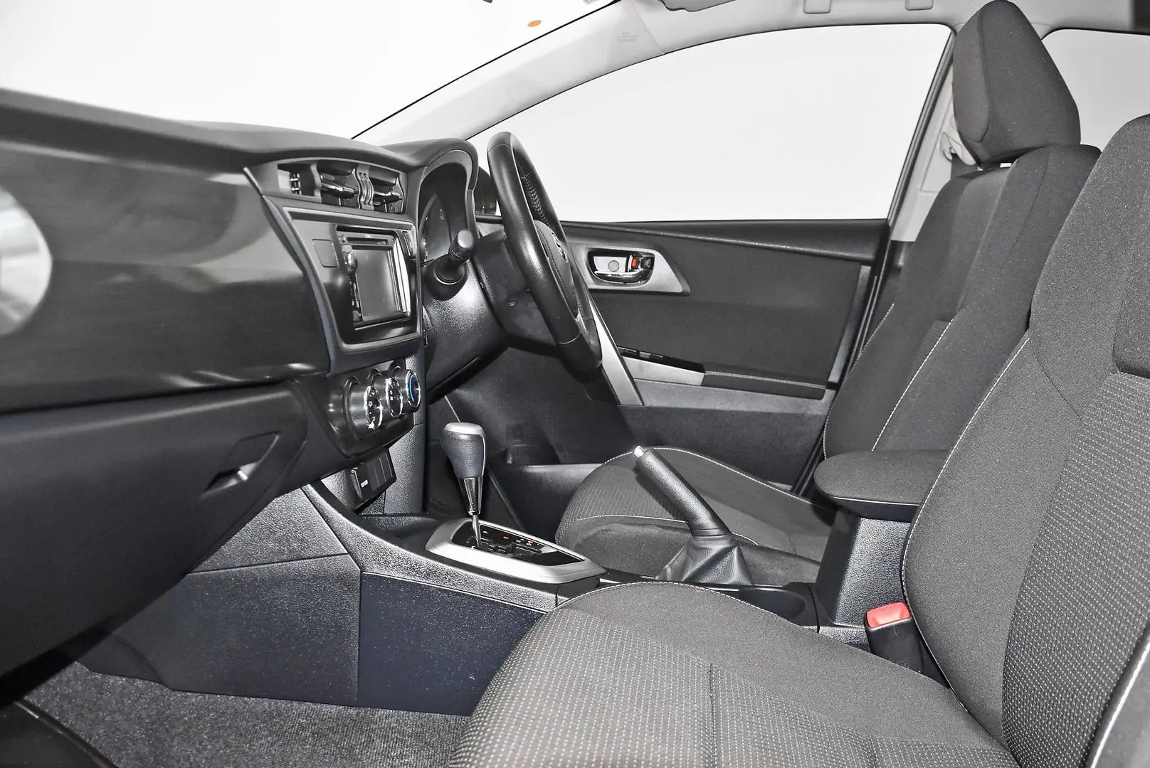 2013 Toyota Corolla Gallery Image 17