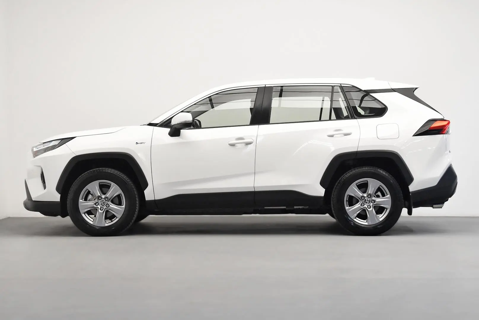 2025 Toyota RAV4 Gallery Image 4