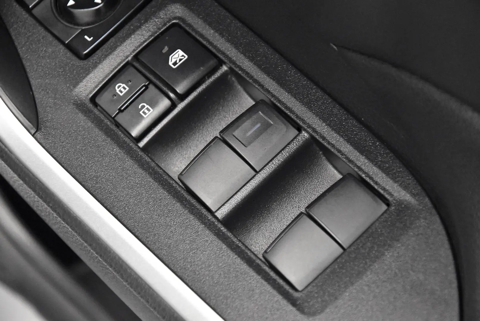 2024 Toyota RAV4 Gallery Image 10