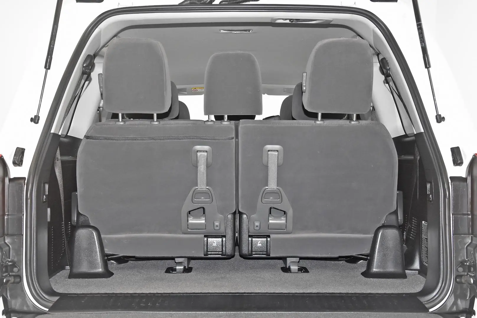 2020 Toyota Landcruiser Gallery Image 21
