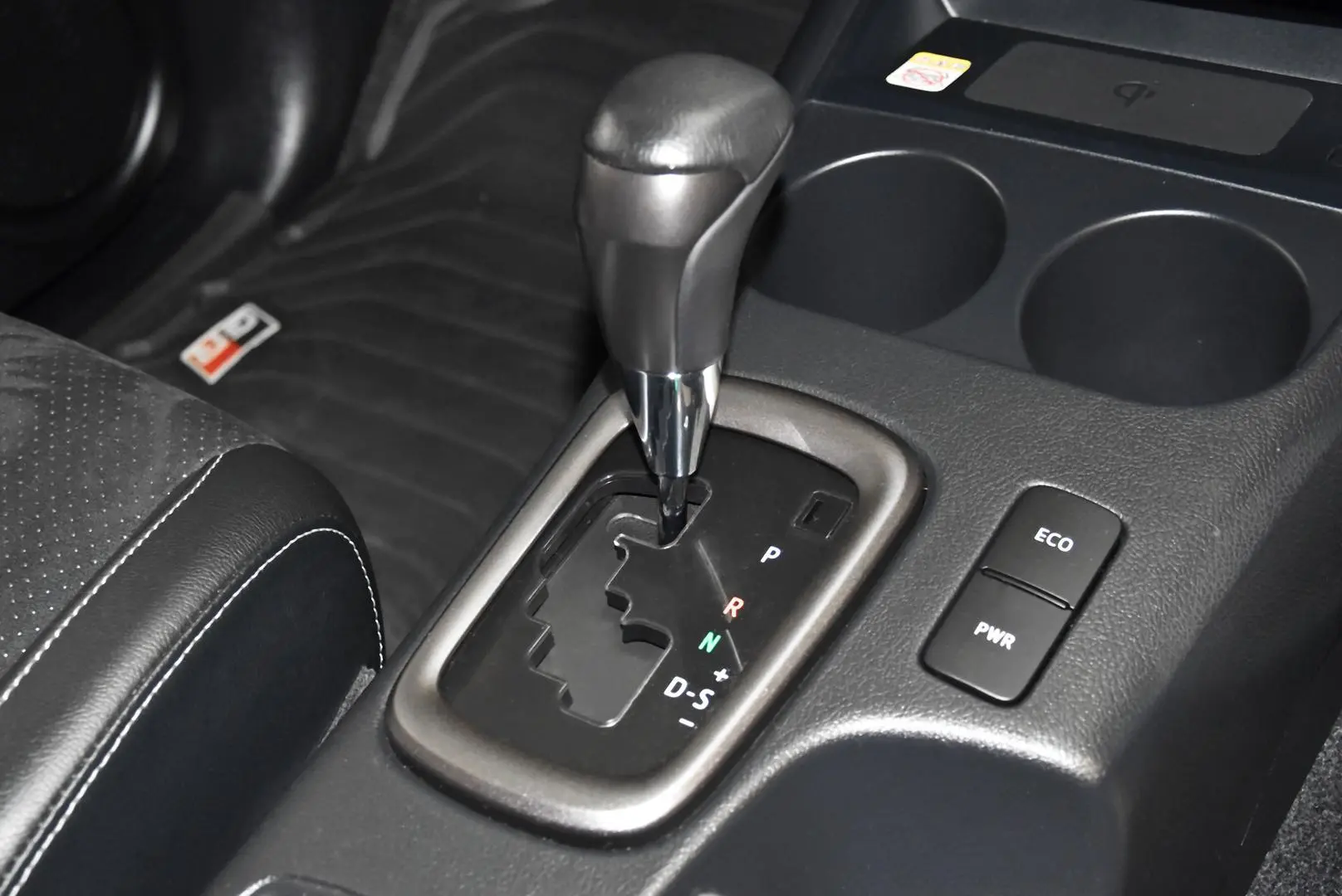 2024 Toyota Hilux Gallery Image 13