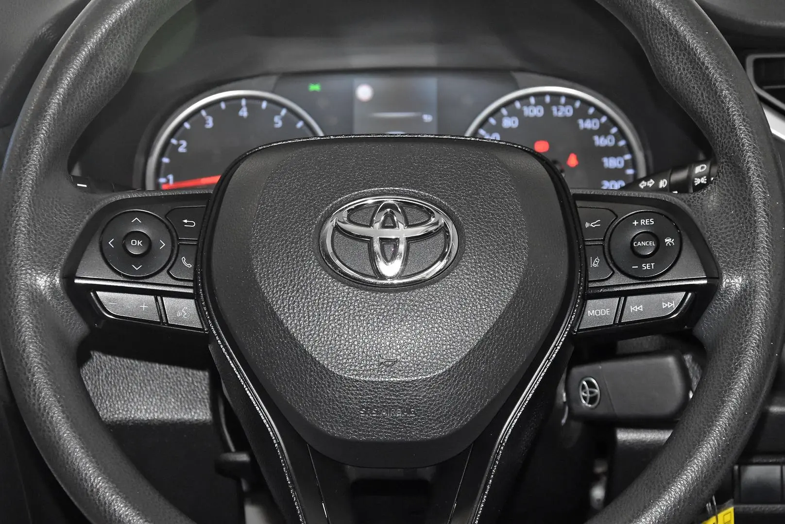 2019 Toyota RAV4 Gallery Image 15