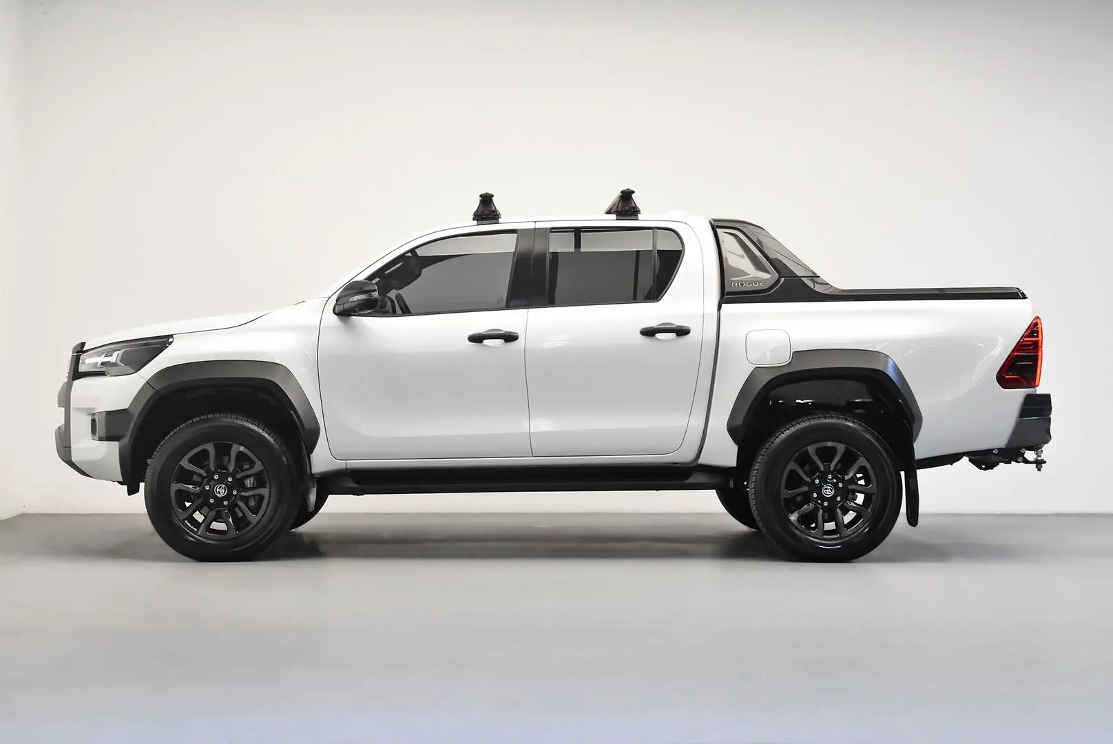 2025 Toyota Hilux Gallery Image 4