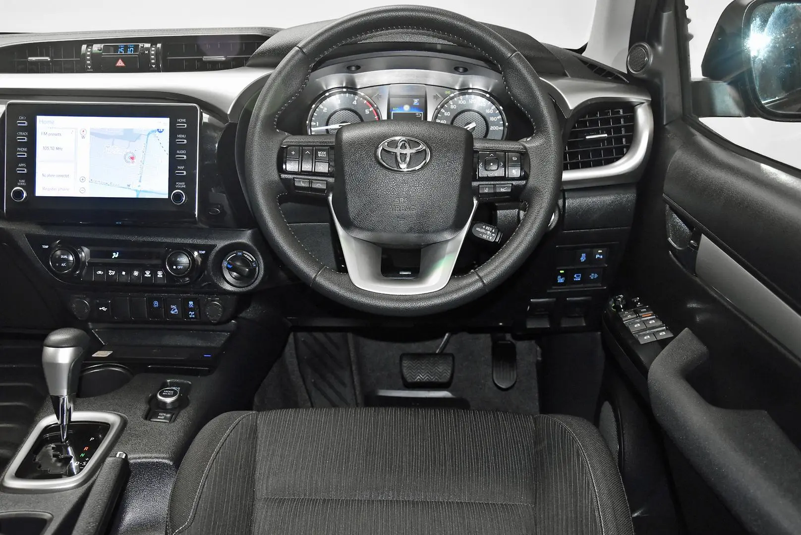 2024 Toyota Hilux Gallery Image 14