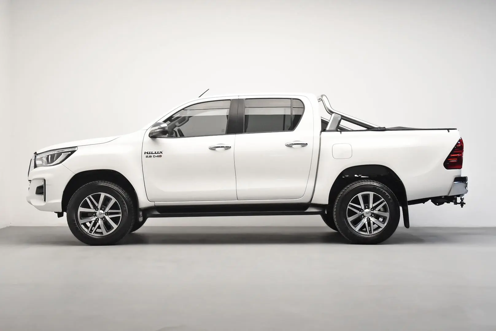 2019 Toyota Hilux Gallery Image 4