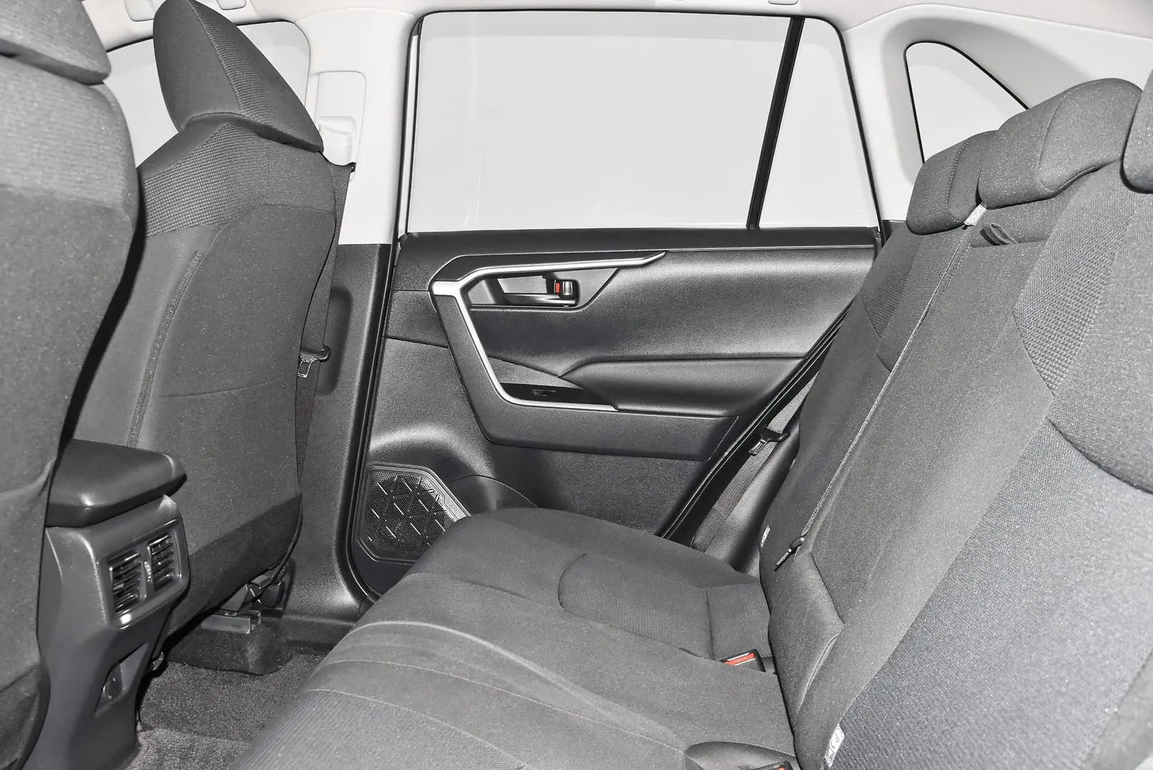 2019 Toyota RAV4 Gallery Image 18