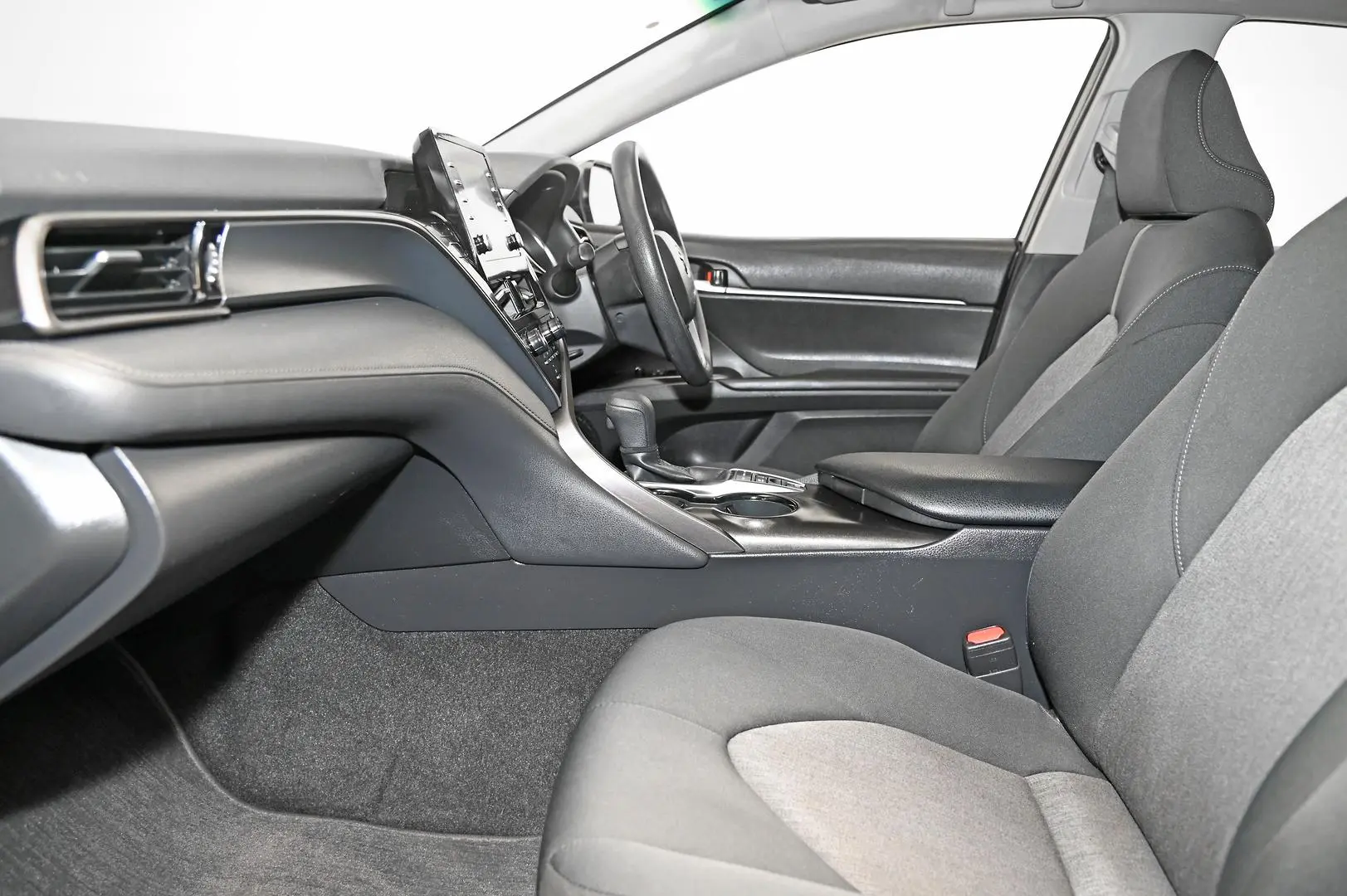 2022 Toyota Camry Gallery Image 16