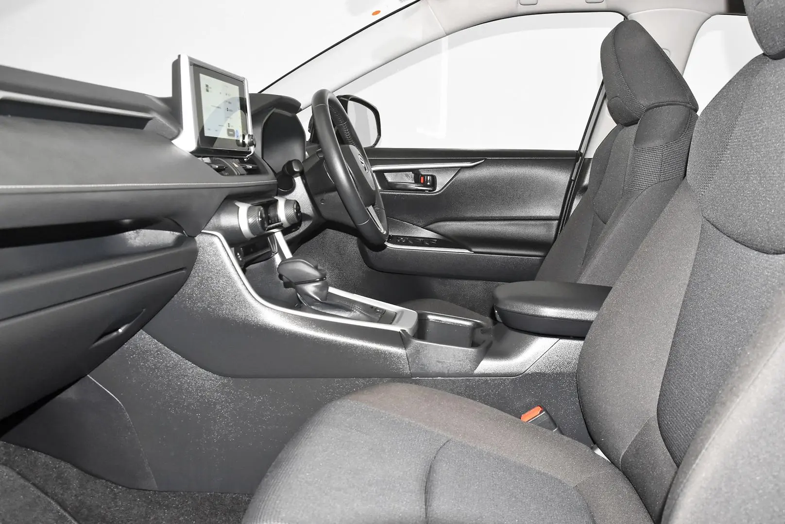 2024 Toyota RAV4 Gallery Image 18