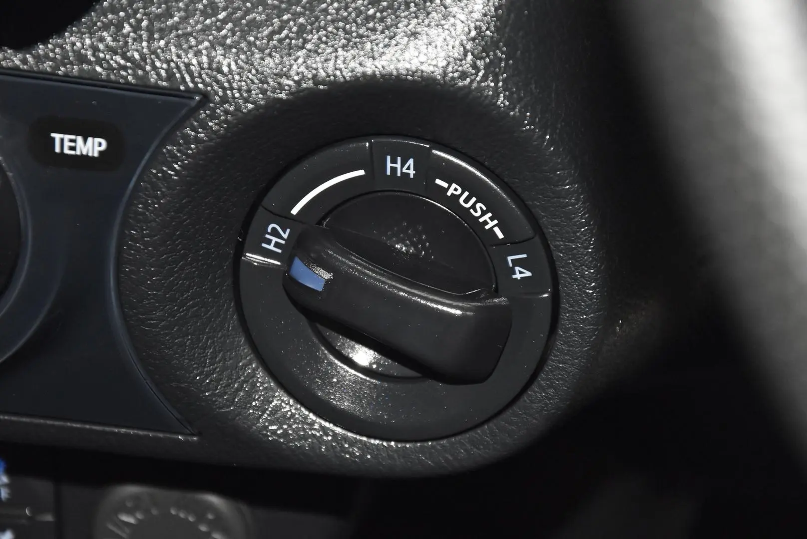 2025 Toyota Hilux Gallery Image 14