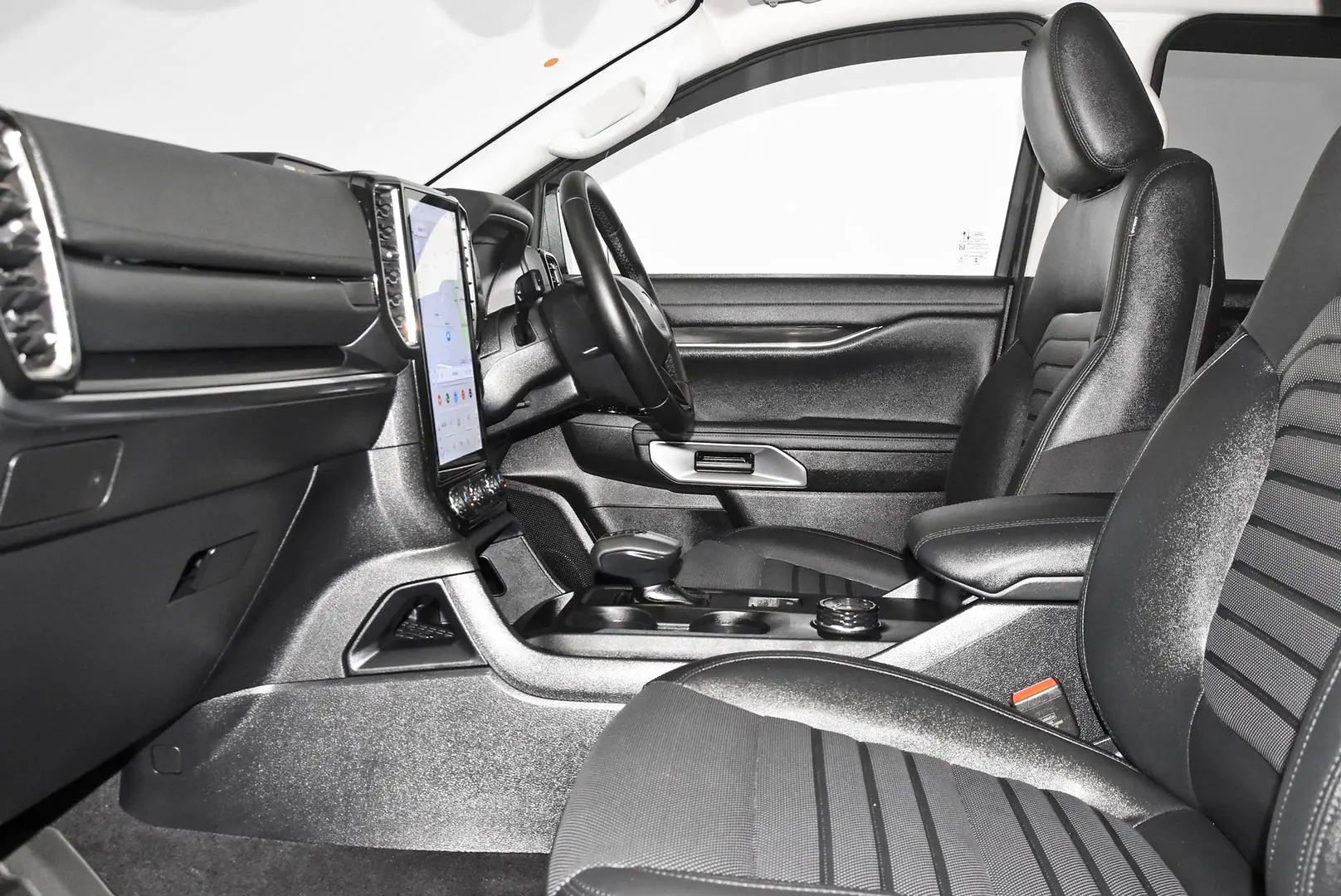 2025 Ford Everest Gallery Image 17