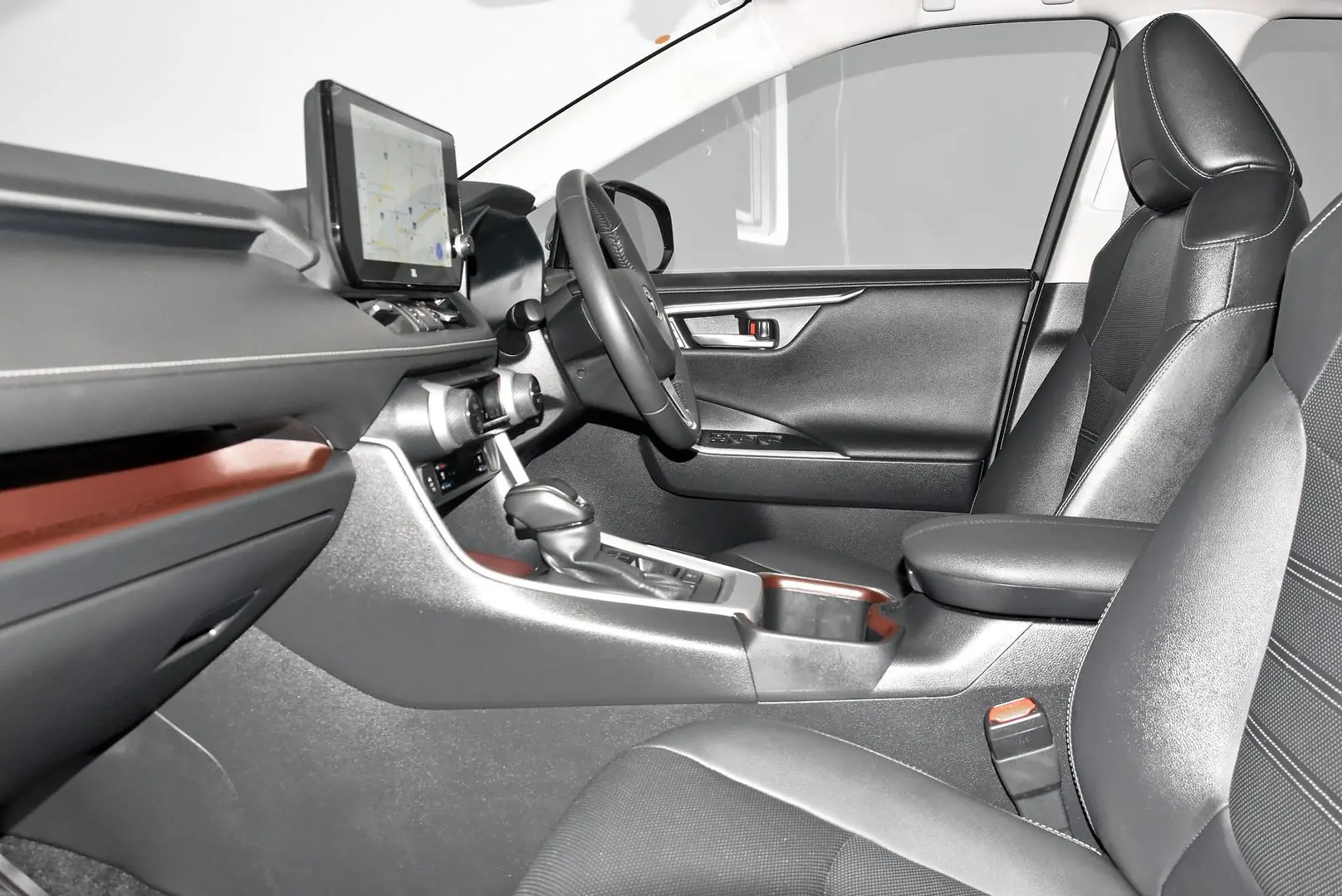 2024 Toyota RAV4 Gallery Image 18