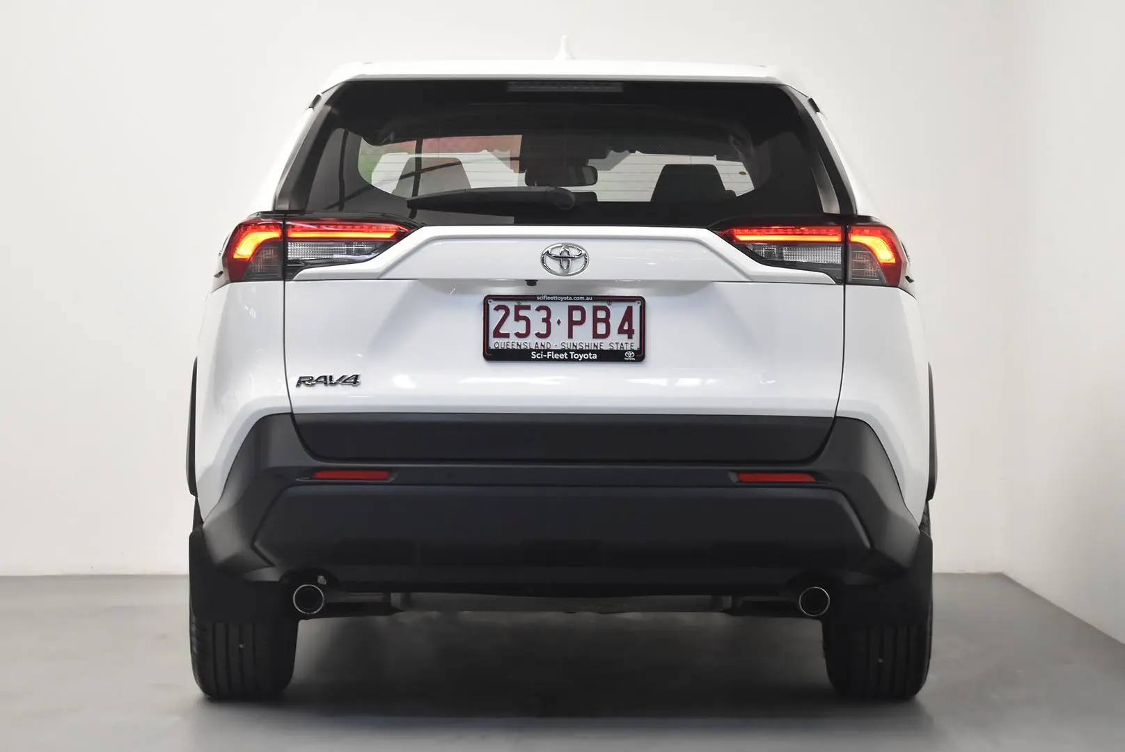 2019 Toyota RAV4 Gallery Image 6