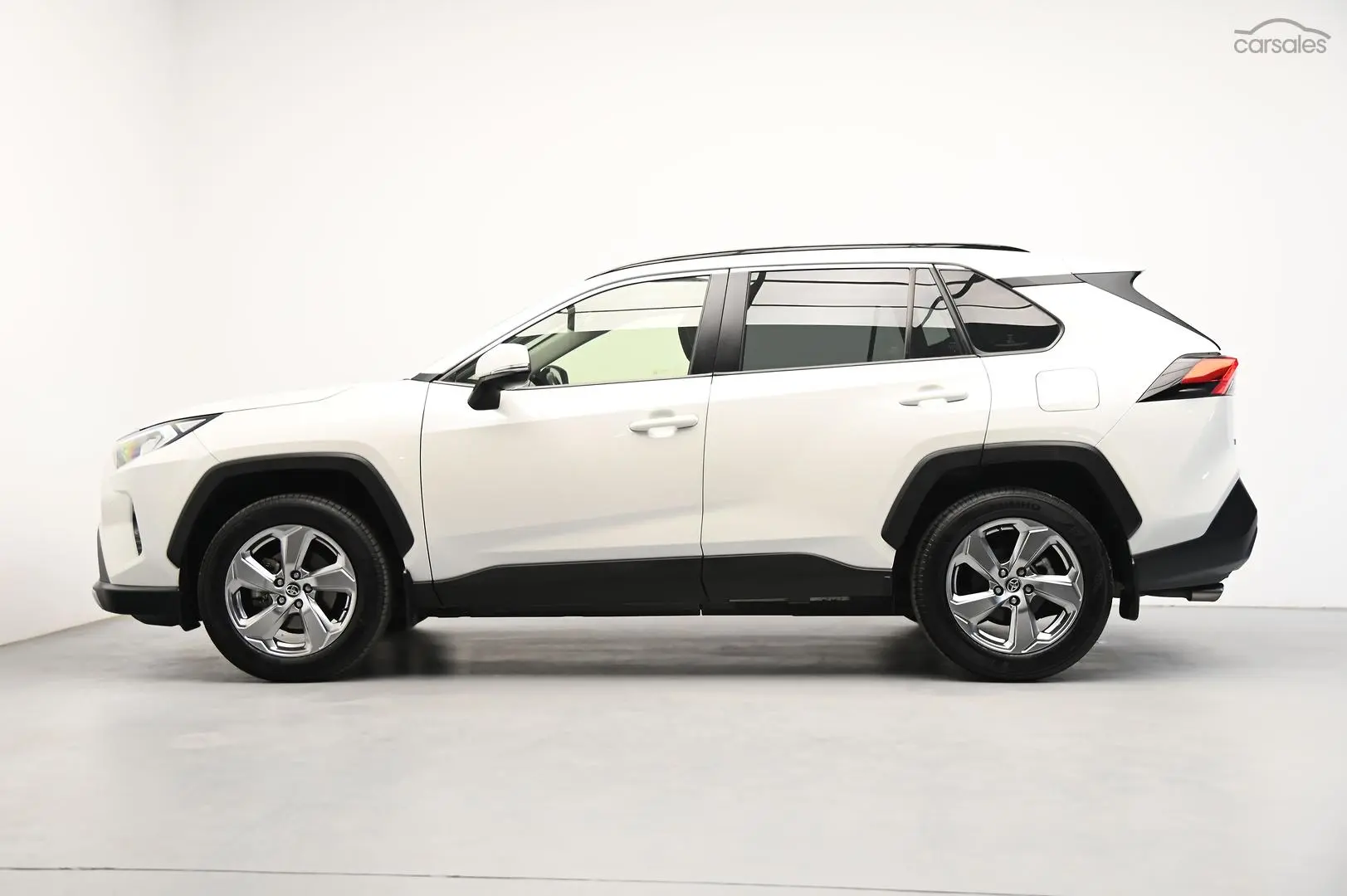 2020 Toyota RAV4 Image 4