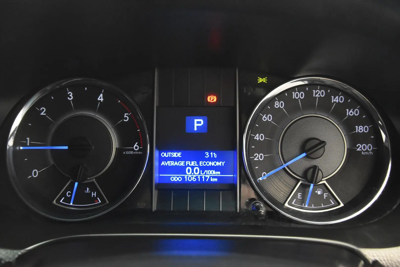 2016 Toyota Fortuner Gallery Image 9