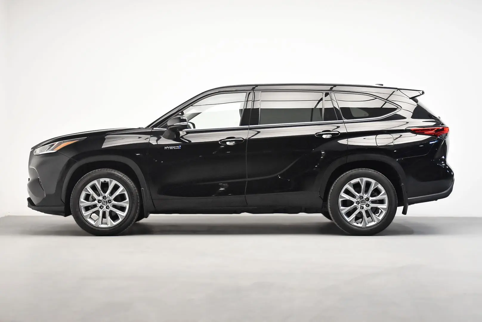 2024 Toyota Kluger Gallery Image 4