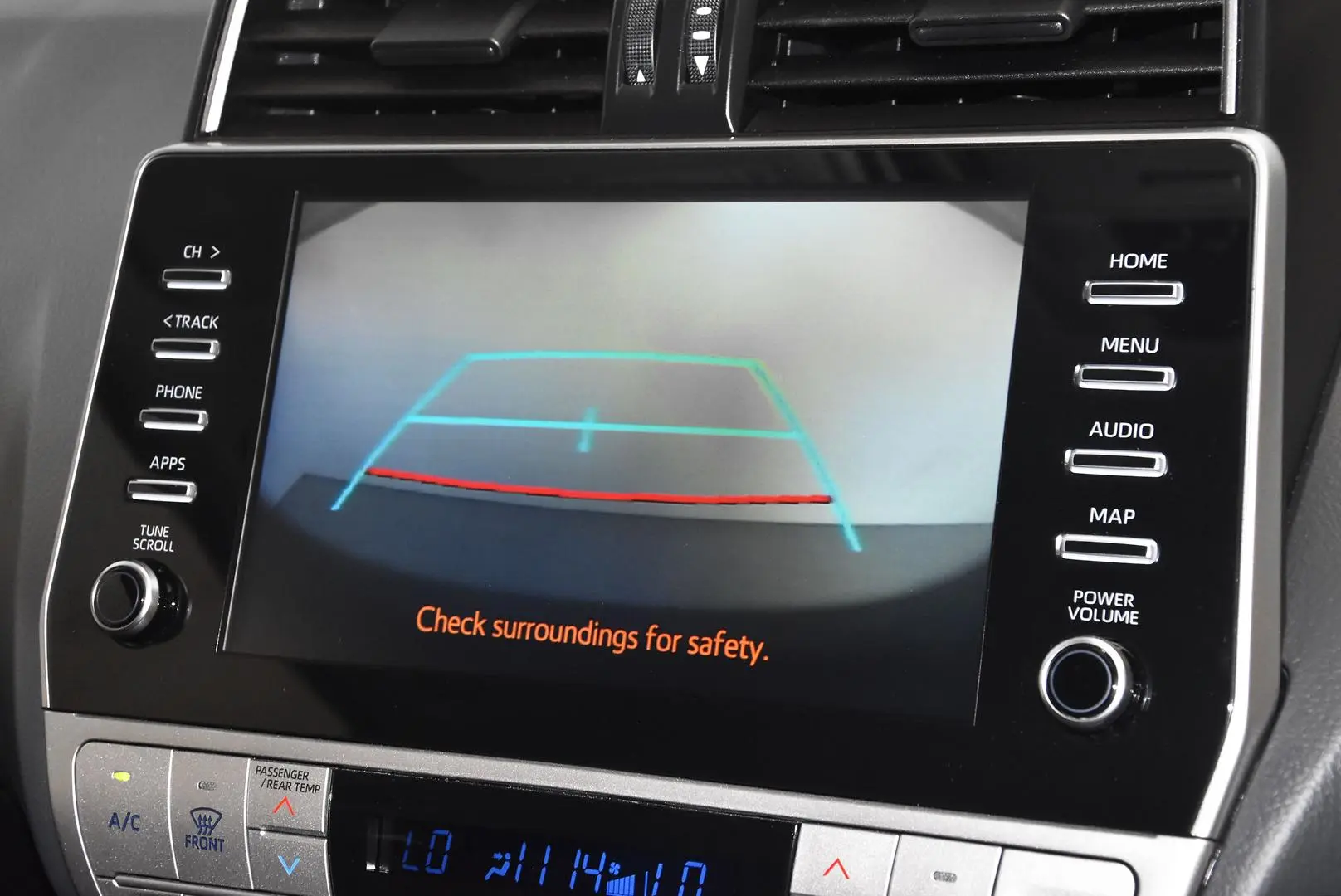 2022 Toyota Landcruiser Prado Gallery Image 11