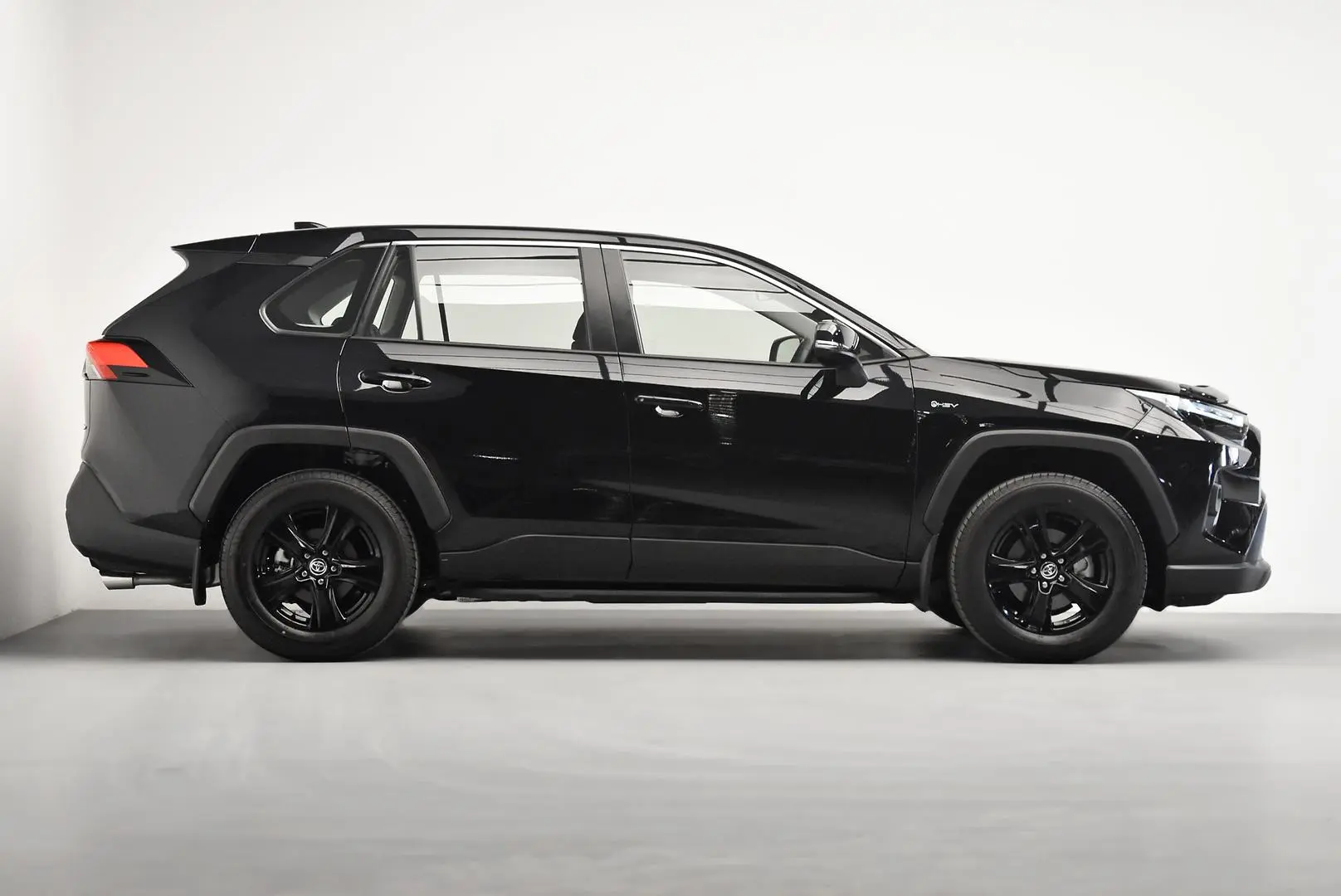 2025 Toyota RAV4 Gallery Image 3