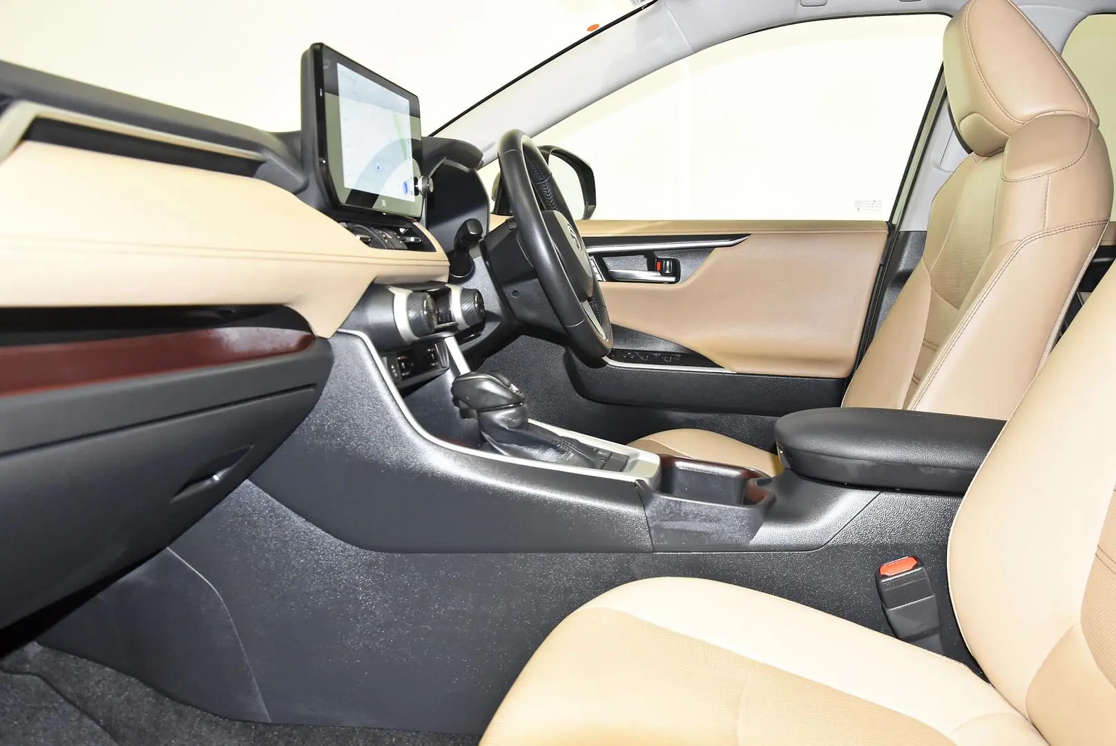 2024 Toyota RAV4 Gallery Image 18