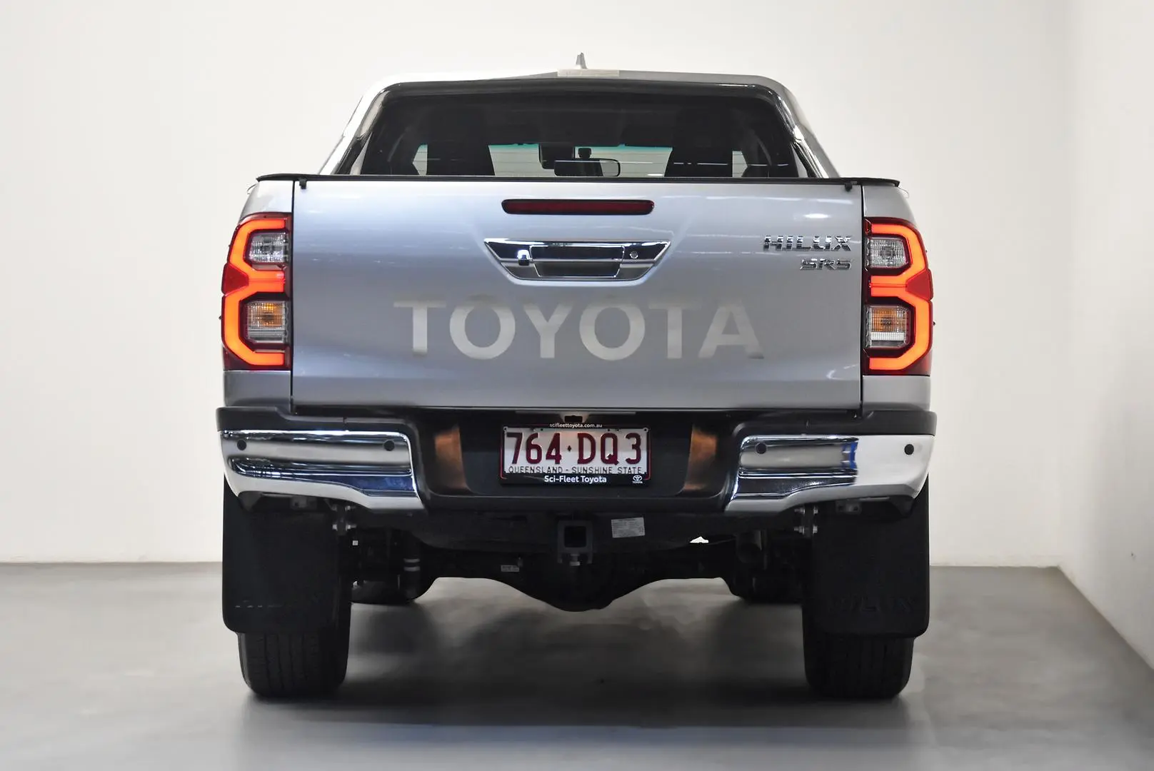 2021 Toyota Hilux Gallery Image 6