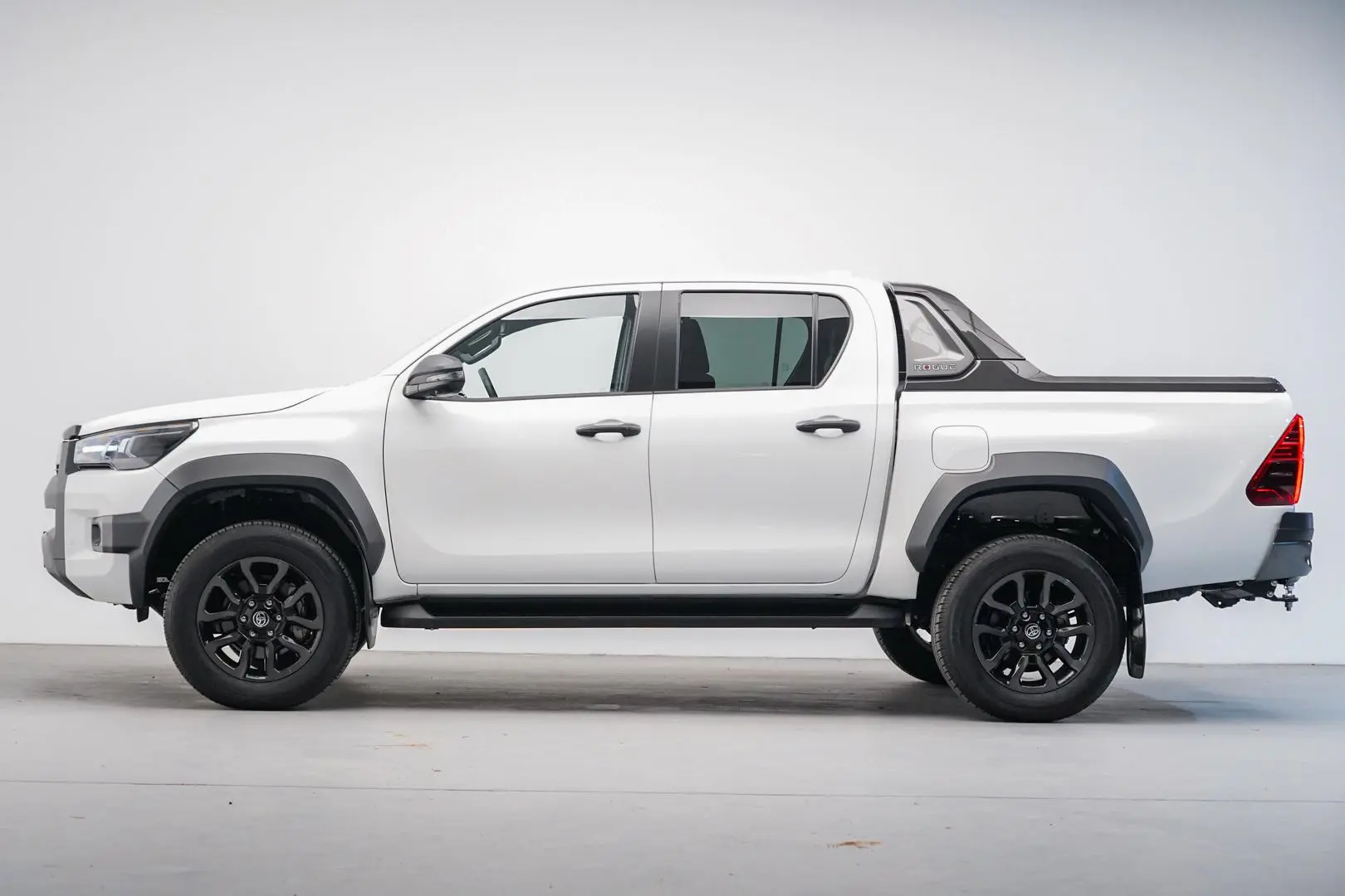 2024 Toyota Hilux Gallery Image 3