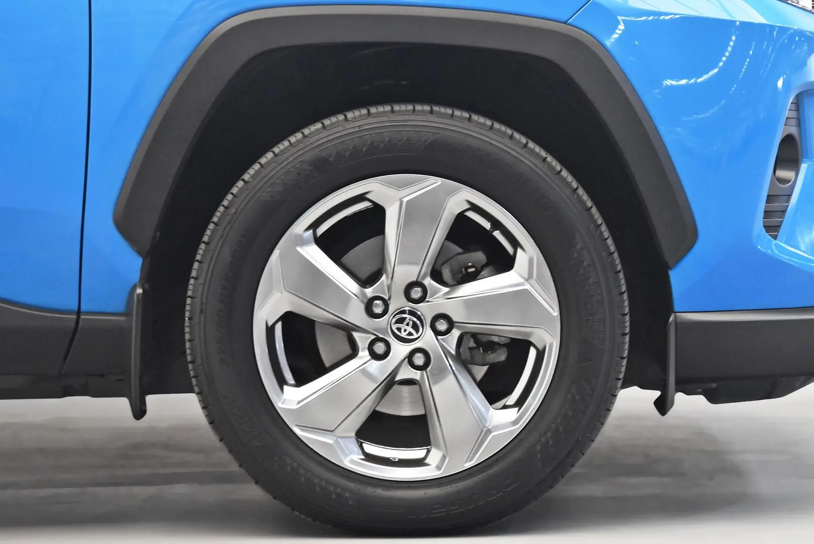 2020 Toyota RAV4 Gallery Image 22