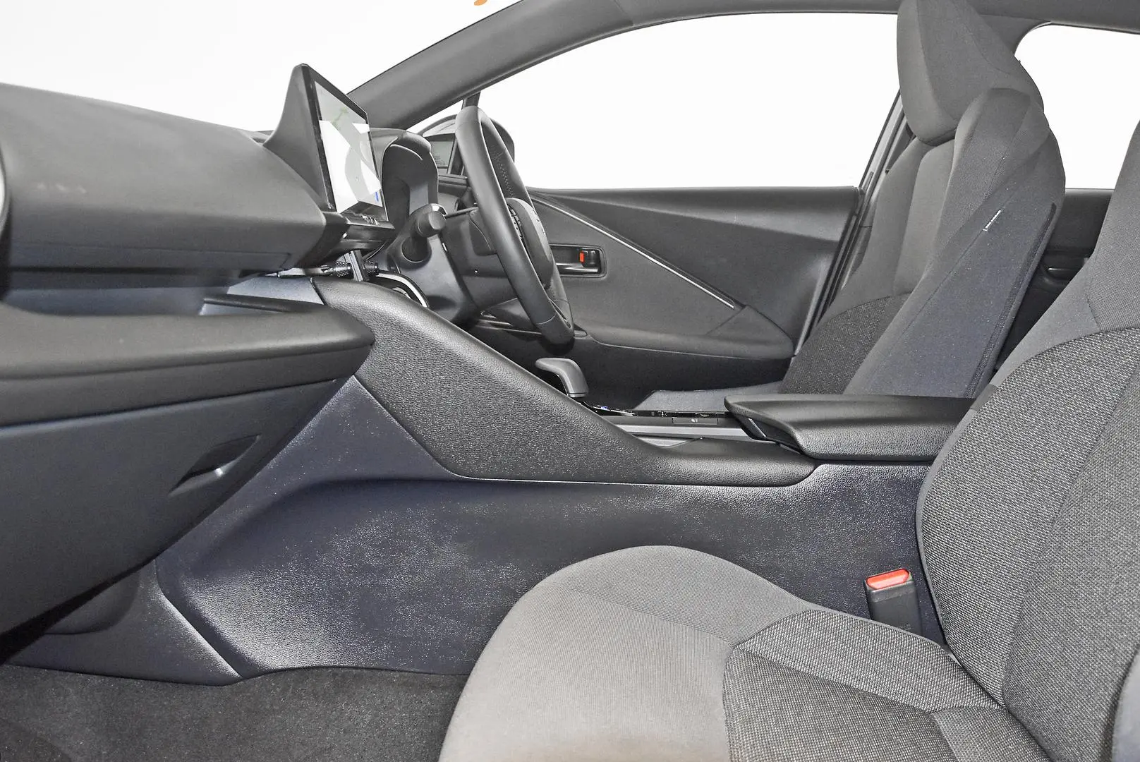 2023 Toyota C-HR Gallery Image 17