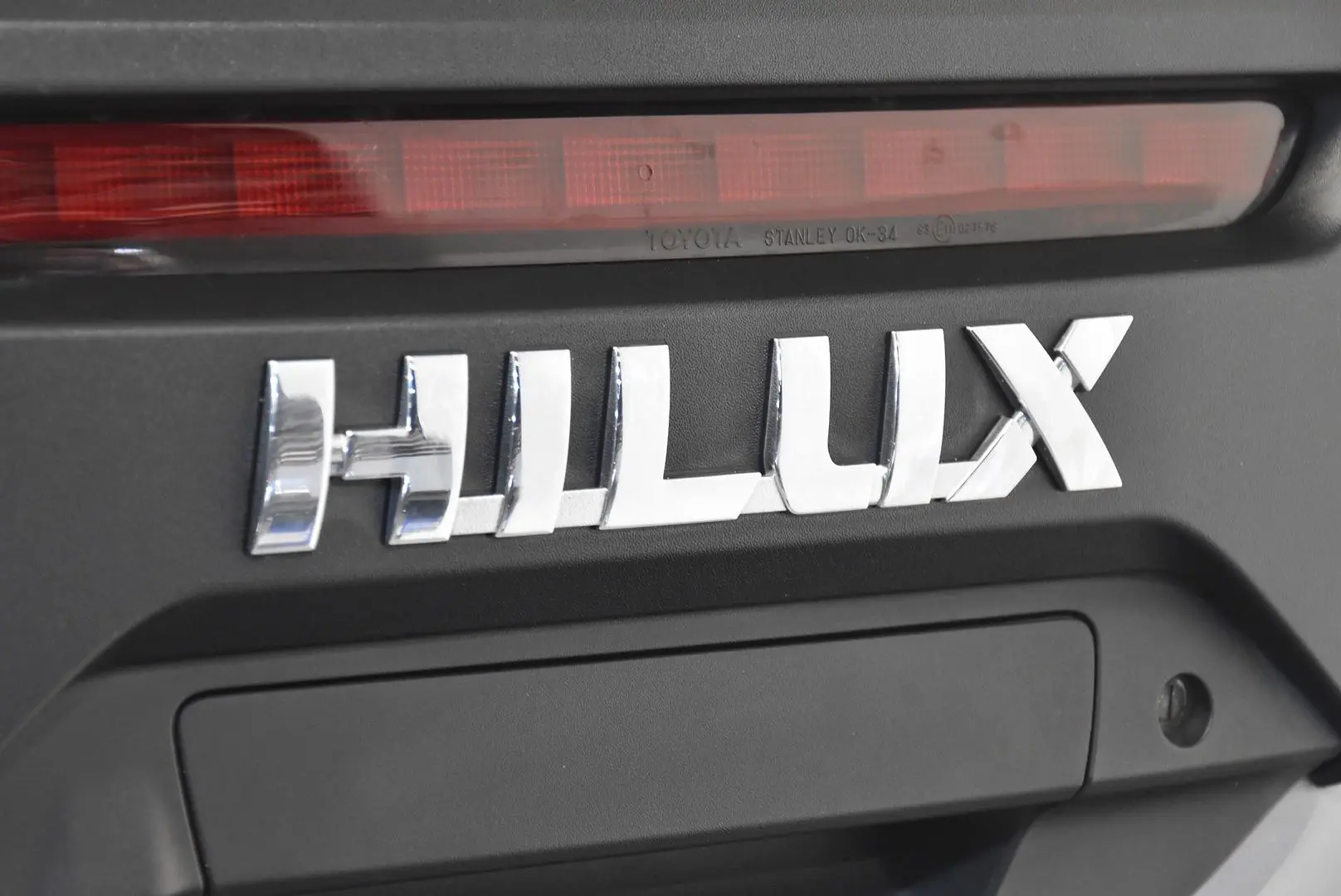 2021 Toyota Hilux Gallery Image 7