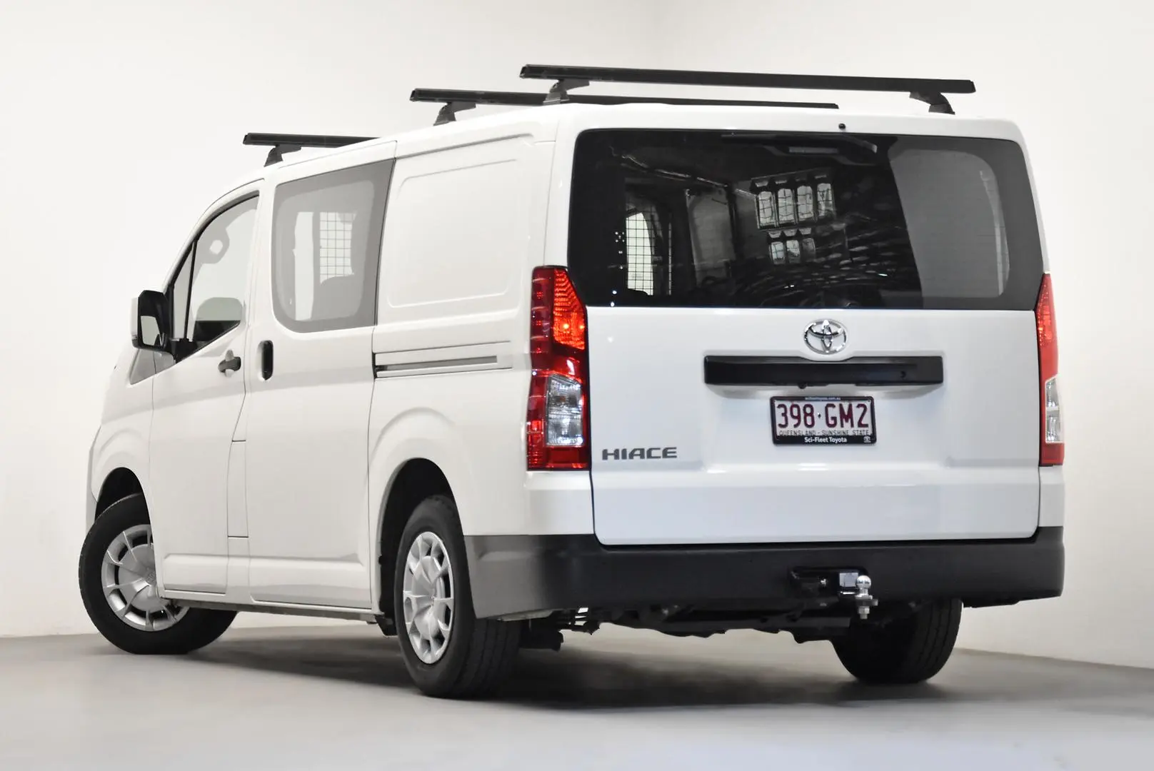 2023 Toyota Hiace Gallery Image 5