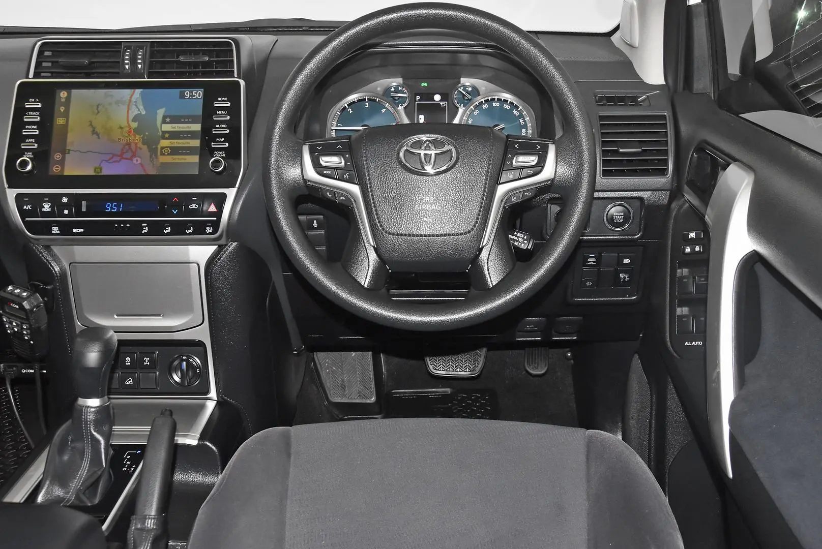 2022 Toyota Landcruiser Prado Gallery Image 13