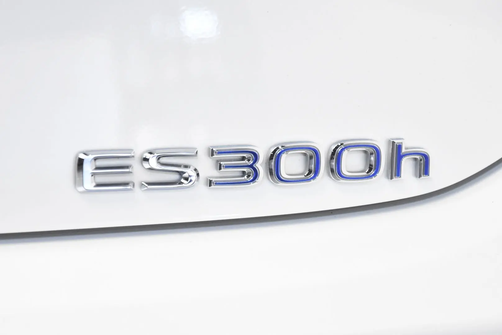 2022 Lexus ES Gallery Image 7