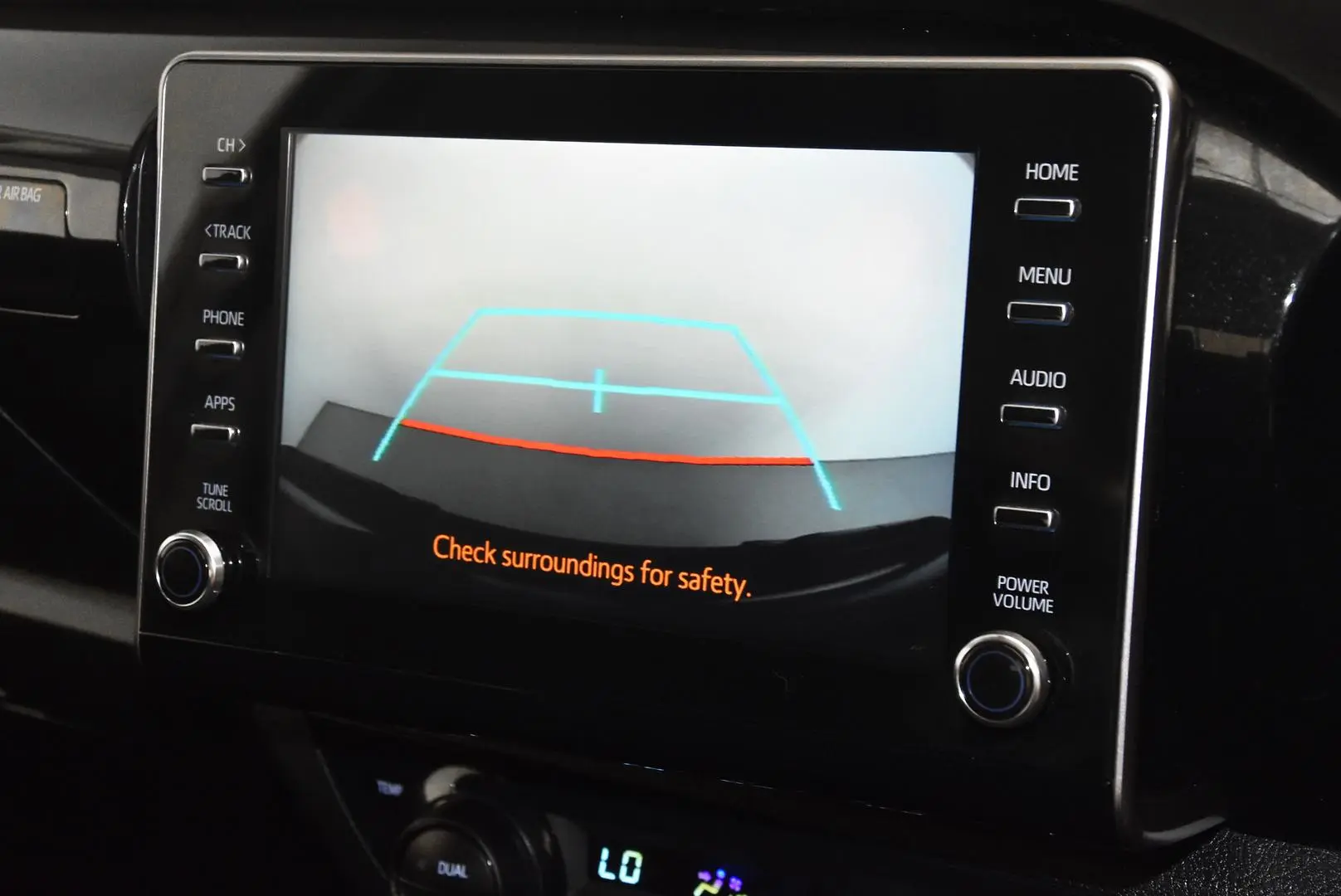 2025 Toyota Hilux Gallery Image 12