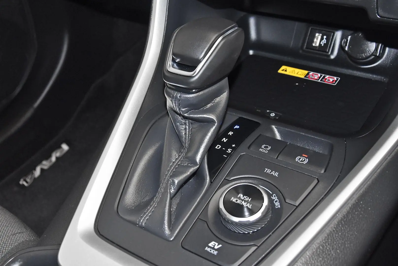 2024 Toyota RAV4 Gallery Image 14