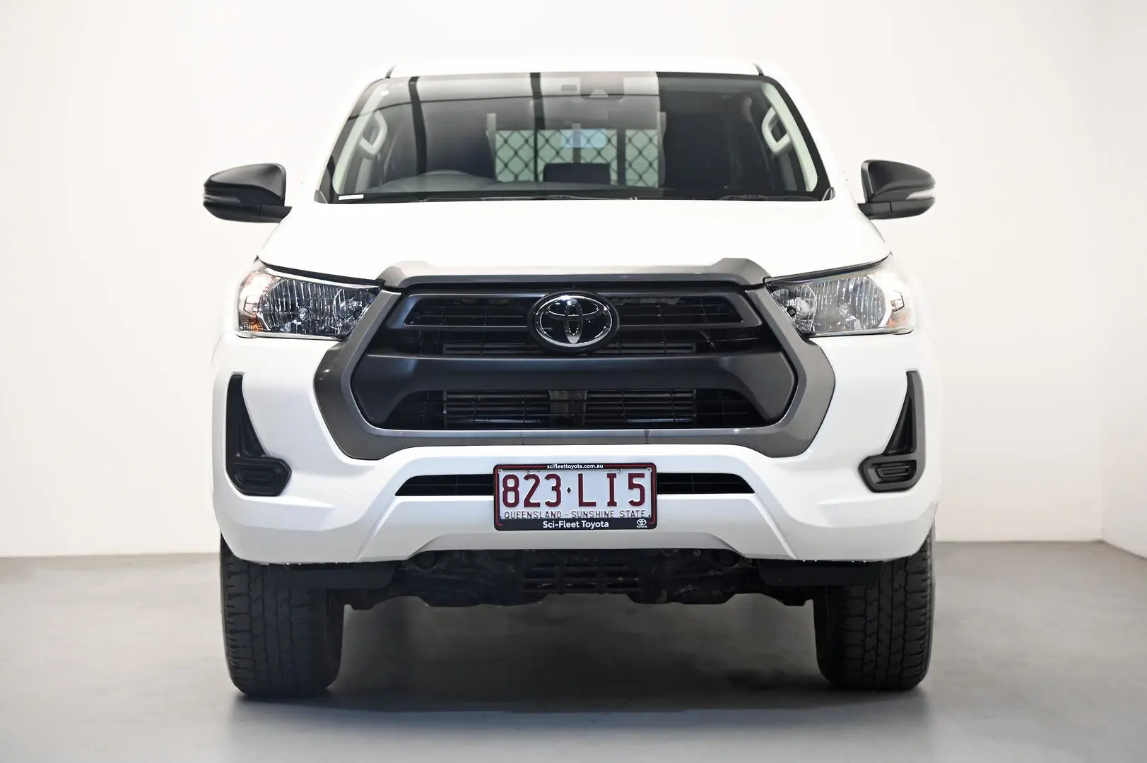 2023 Toyota Hilux Gallery Image 2