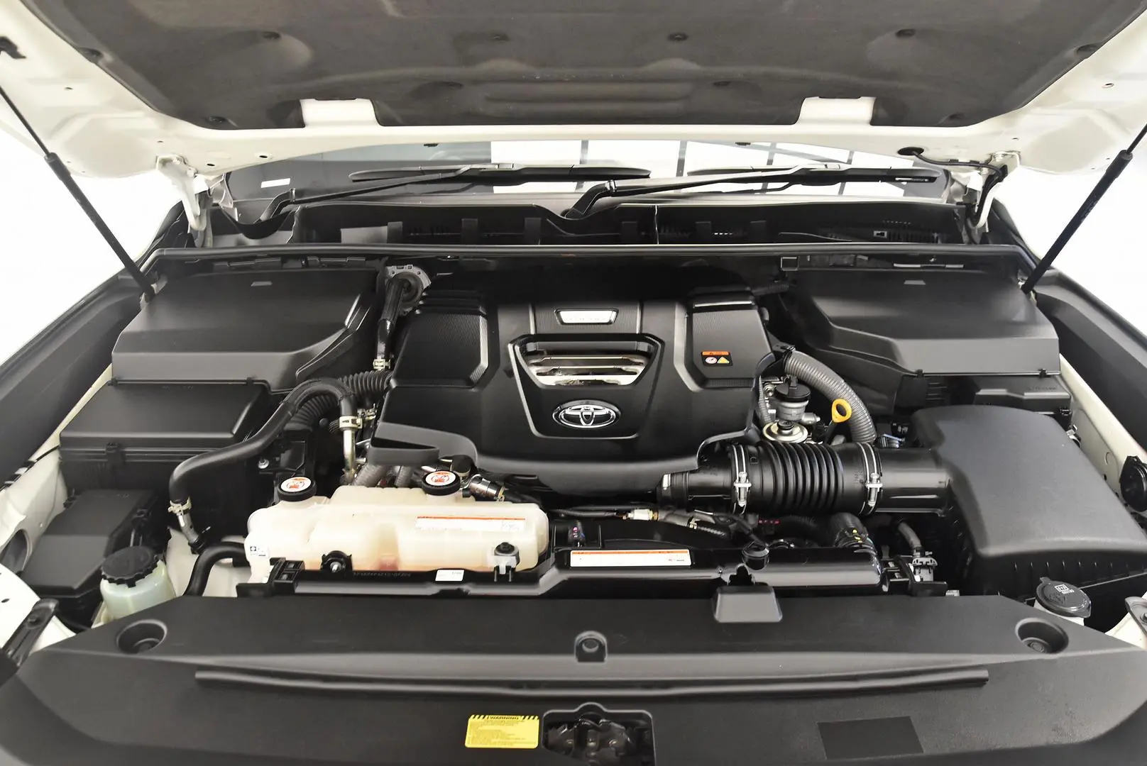 2022 Toyota Landcruiser Gallery Image 22