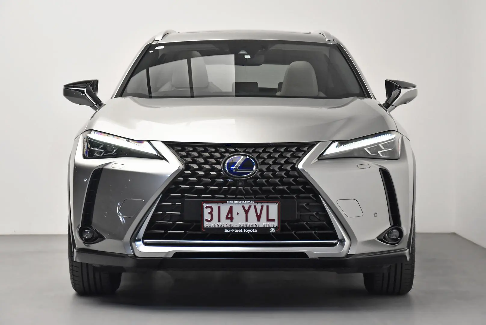 2019 Lexus UX Gallery Image 2