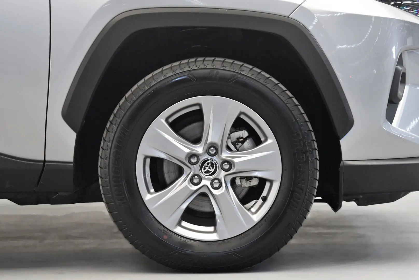 2025 Toyota RAV4 Gallery Image 23