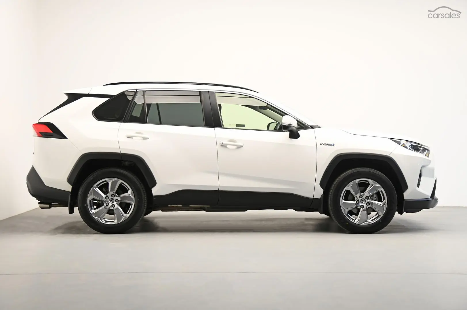 2020 Toyota RAV4 Image 3