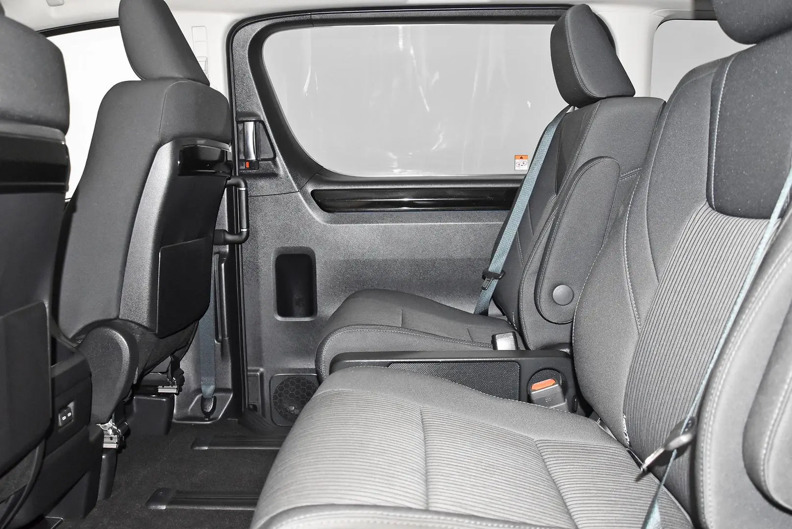 2024 Toyota Granvia Gallery Image 19