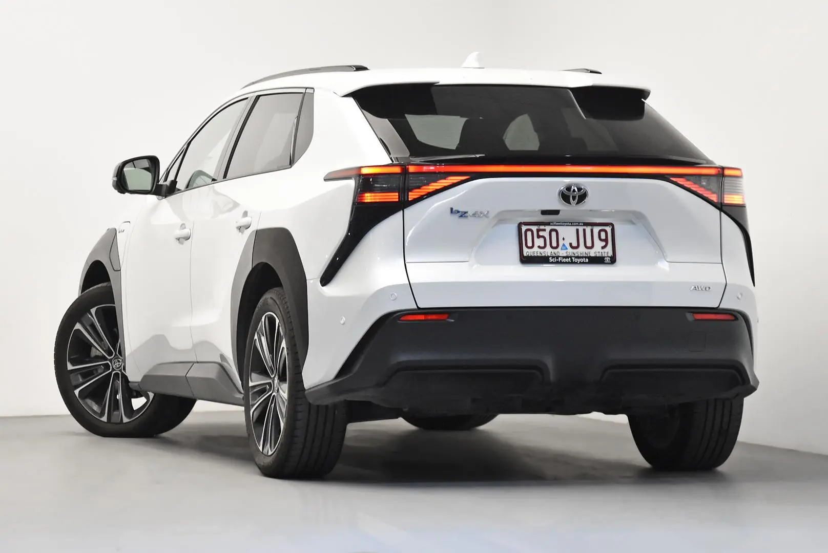 2024 Toyota bZ4X Gallery Image 5