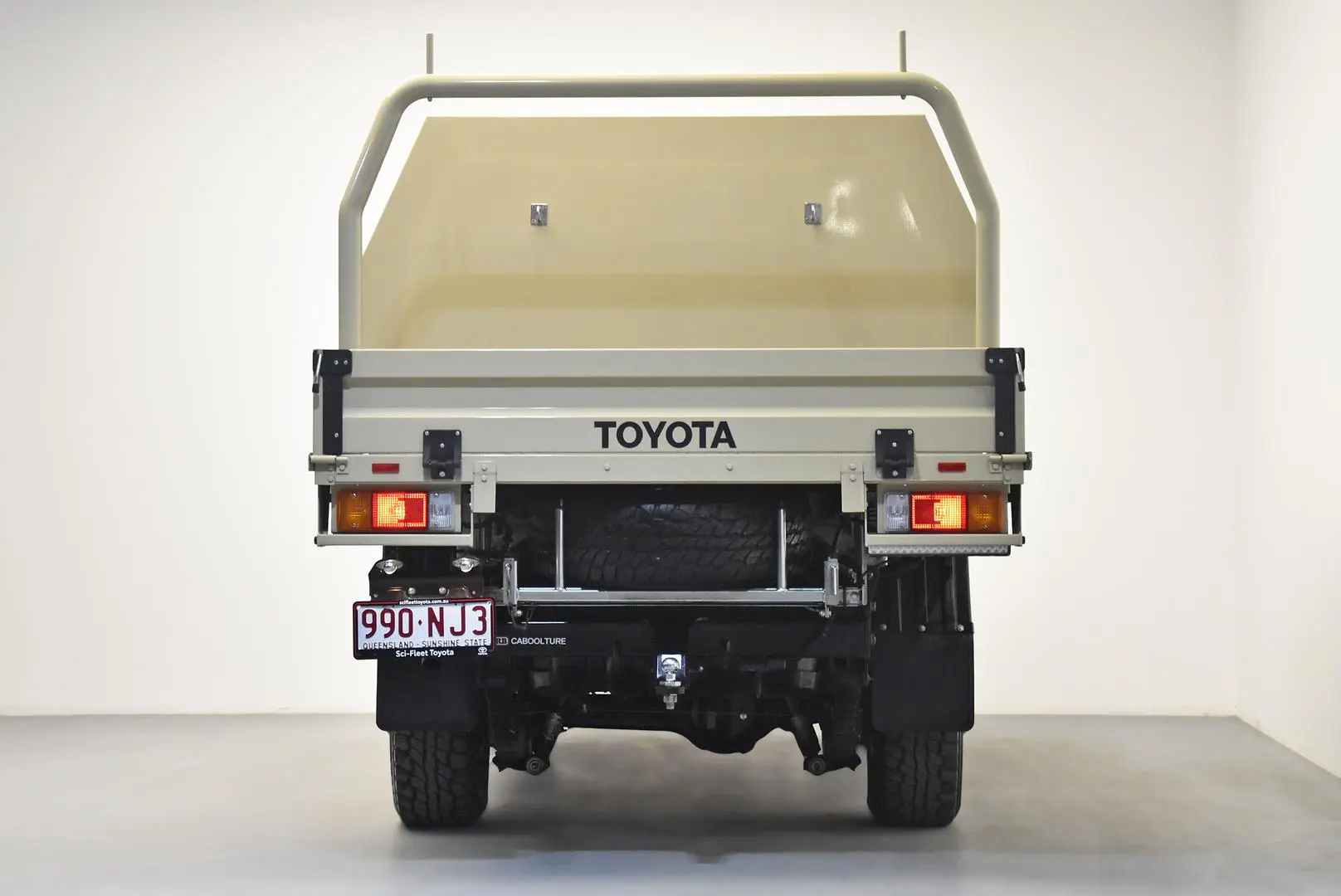 2022 Toyota Landcruiser Gallery Image 6