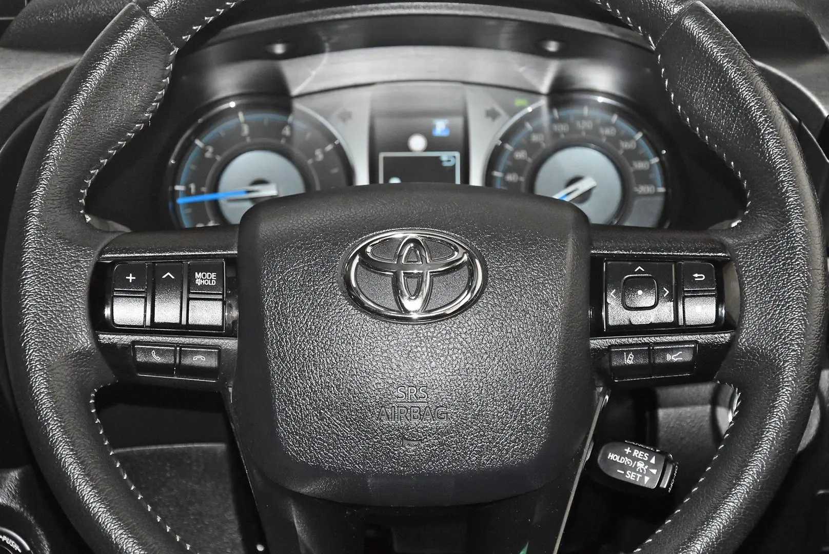 2024 Toyota Hilux Gallery Image 15