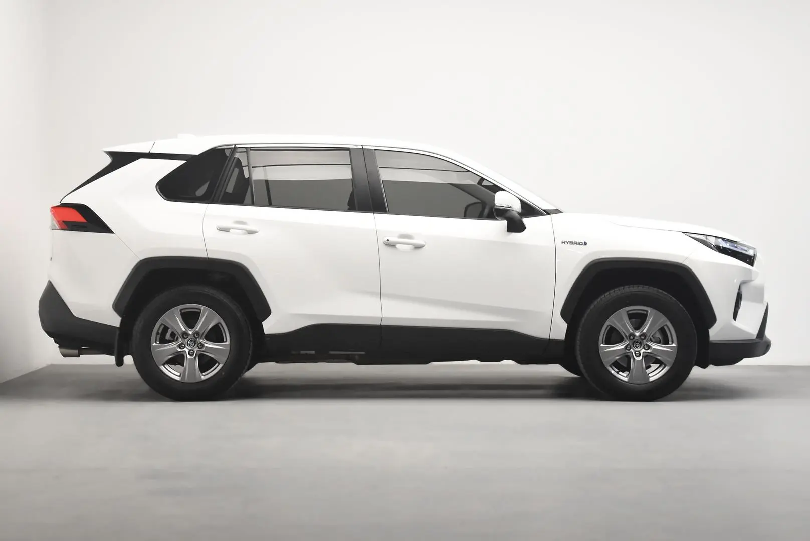 2024 Toyota RAV4 Gallery Image 3