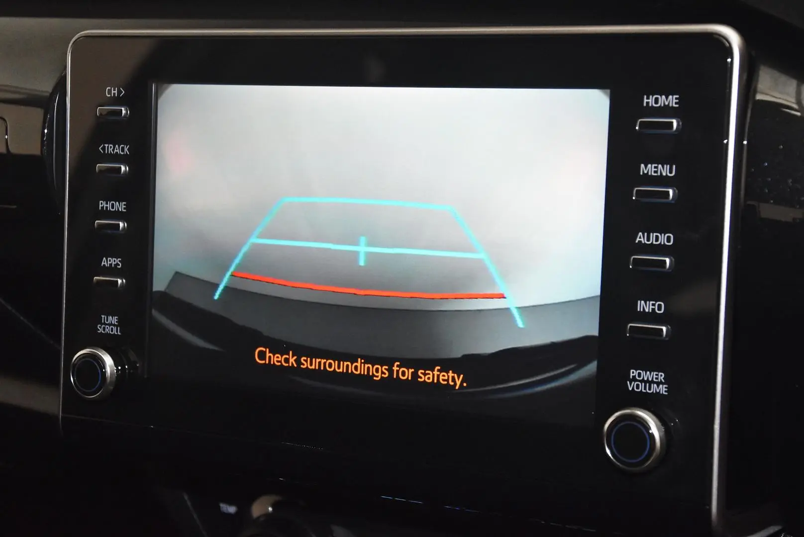 2025 Toyota Hilux Gallery Image 13