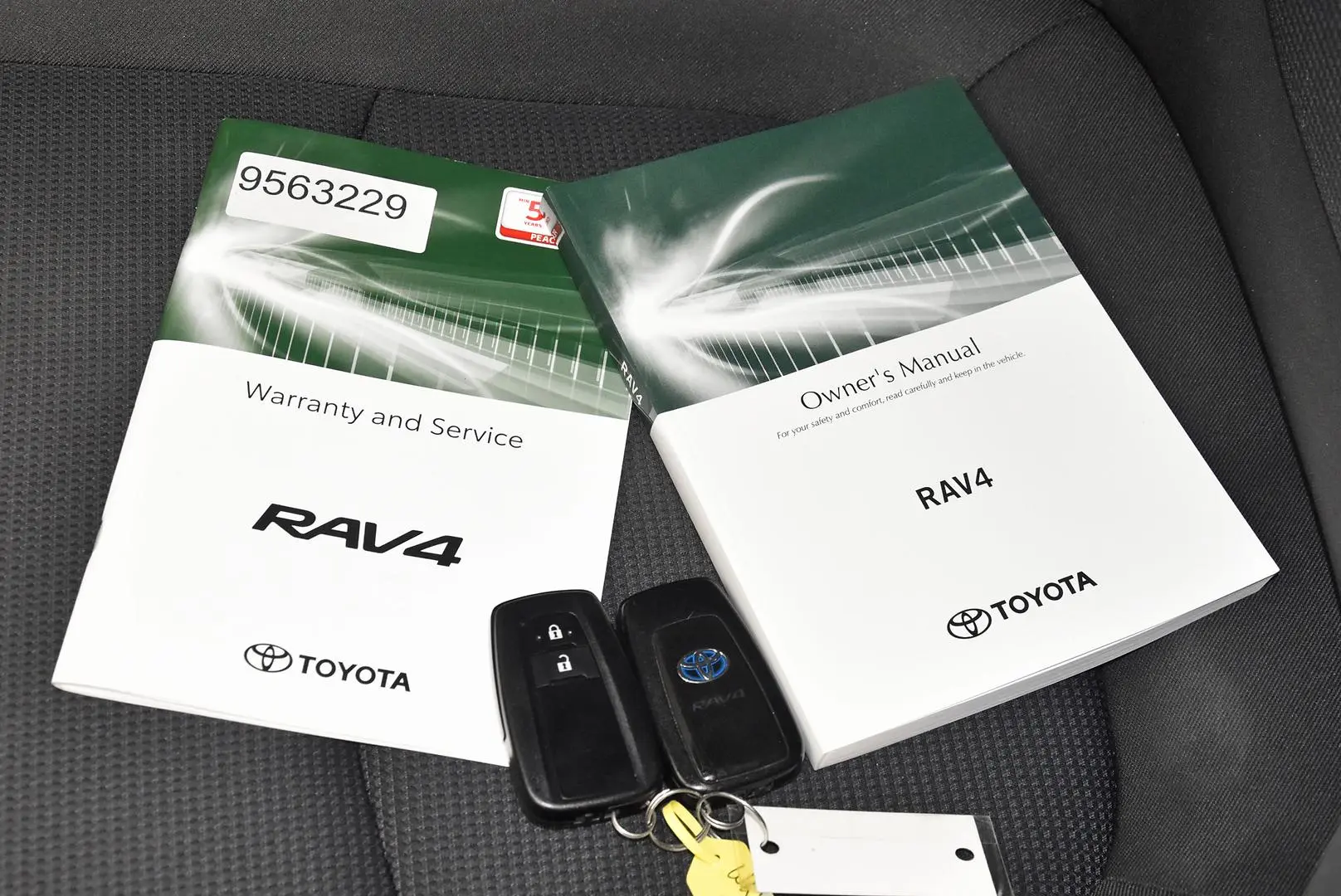 2020 Toyota RAV4 Gallery Image 20