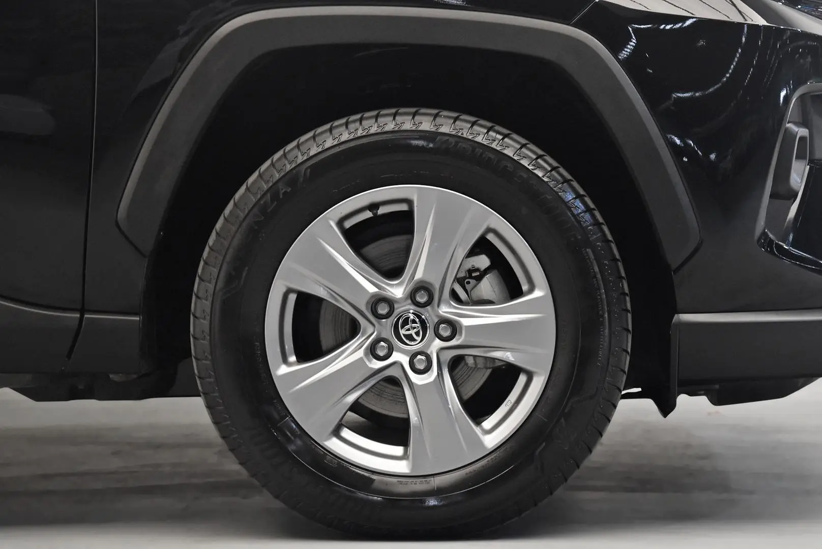 2024 Toyota RAV4 Gallery Image 21