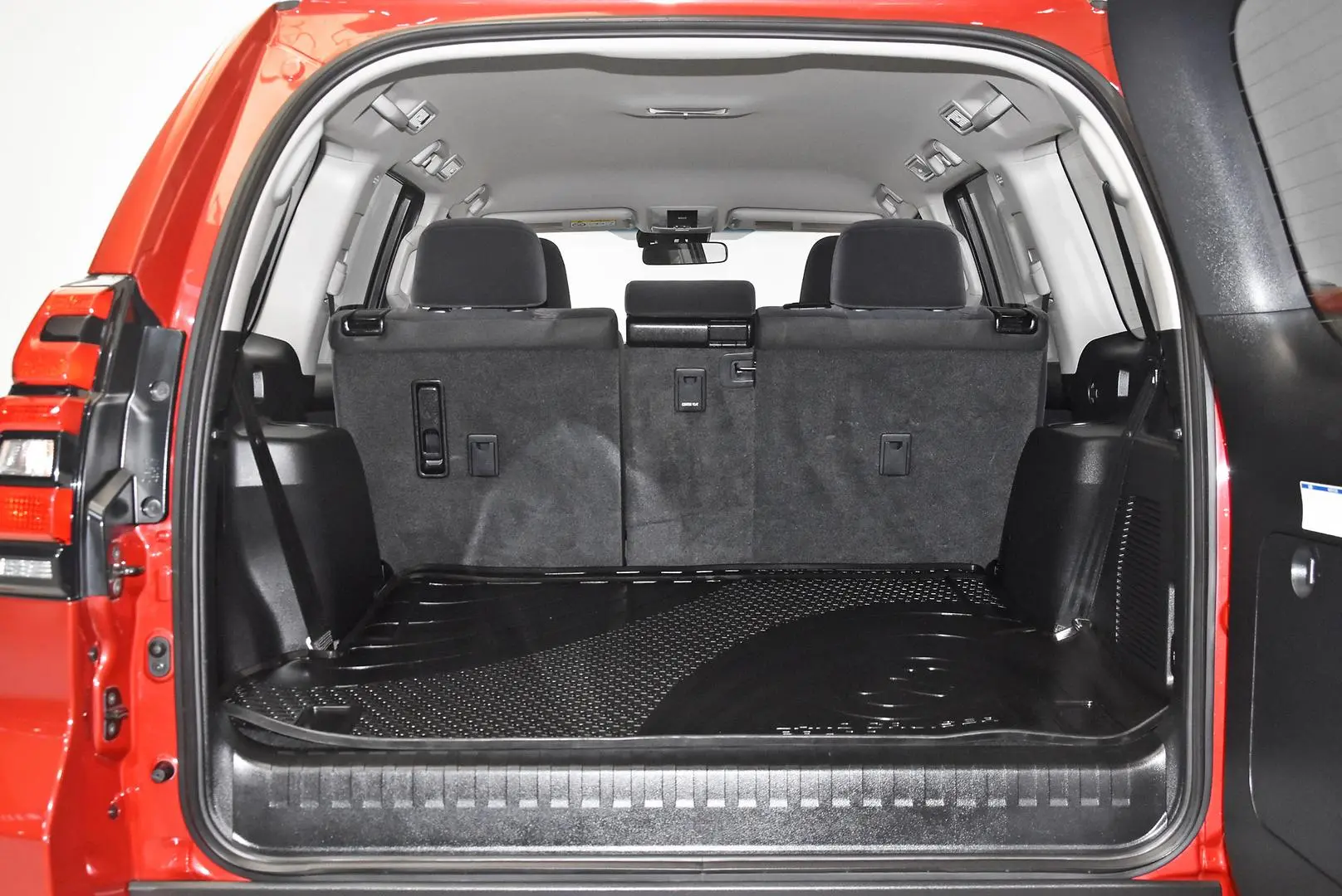 2023 Toyota Landcruiser Prado Gallery Image 19