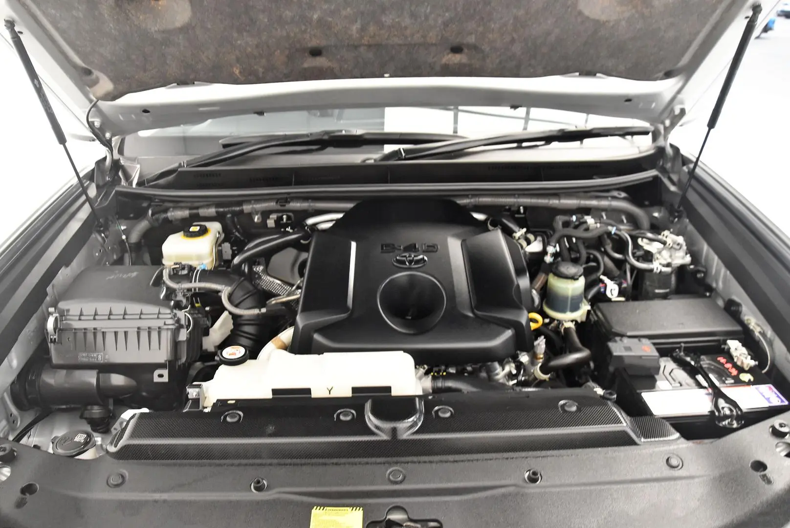 2021 Toyota Landcruiser Prado Gallery Image 20