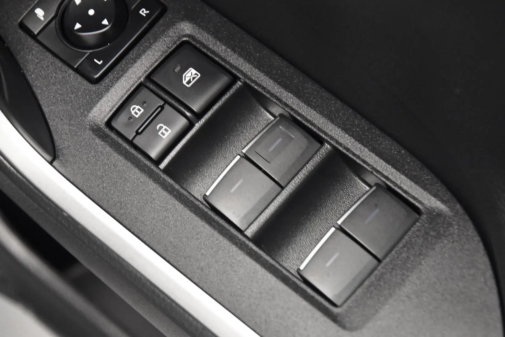 2025 Toyota RAV4 Gallery Image 10