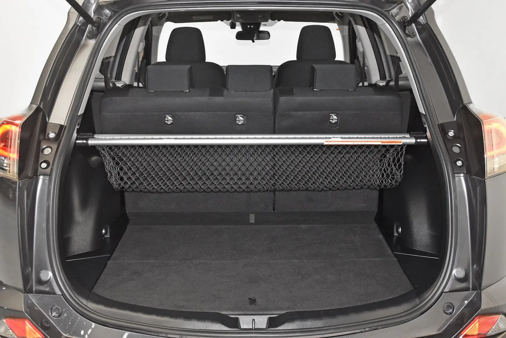 2018 Toyota RAV4 Gallery Image 20